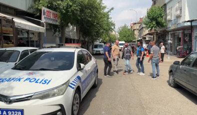Silahlı ve bıçaklı kavgada 3 kişi yaralandı