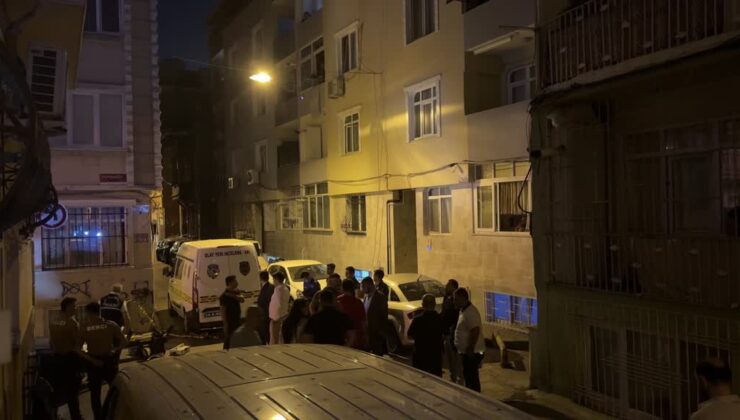 Seyir halindeyken otomobilde vurularak öldürüldü