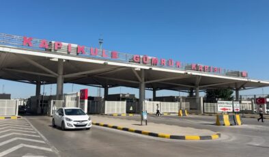 Gurbetçiler vatana kavuştu, duygular sınır kapısında taştı