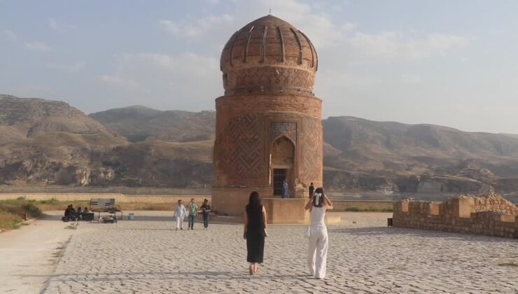 Tarihi Hasankeyf ilçesi bayramda 125 bini aşkın misafir ağırladı