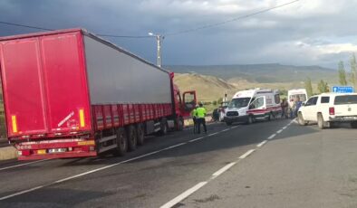 Tır ile otomobilin çarpışması sonucu 1 kişi öldü