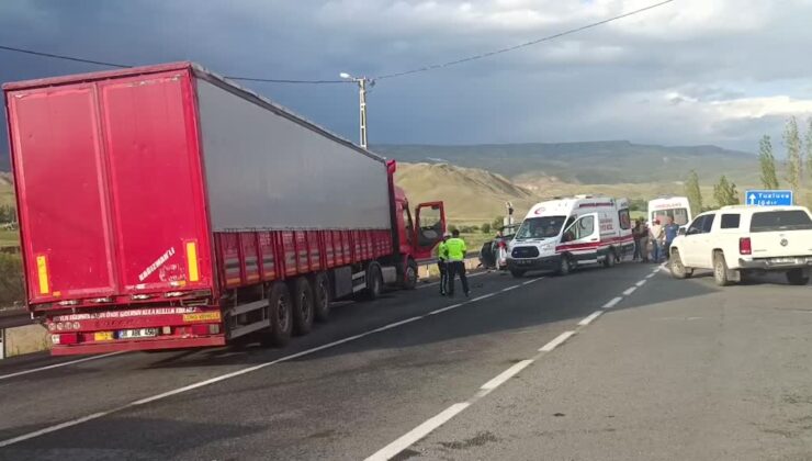 Tır ile otomobilin çarpışması sonucu 1 kişi öldü