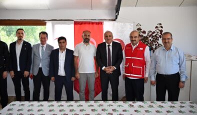 Vali Zorluoğlu, Türk Kızılay bağışçıları ve yöneticileriyle buluştu