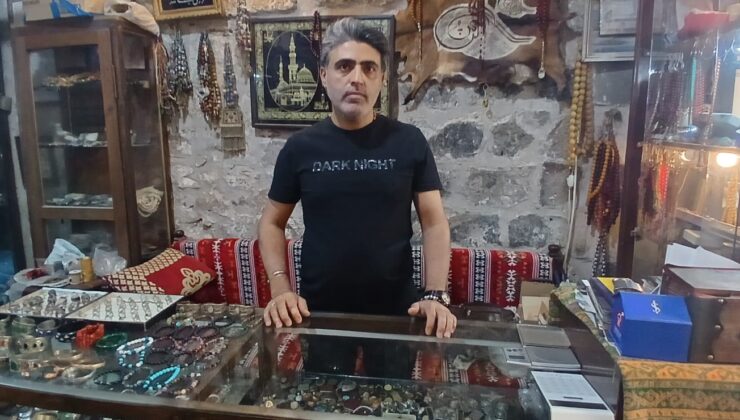 Tarihin Kalbinde Bir Zanaat: Hasan Paşa Hanı’nda Üç Kuşaktır Antikacılık
