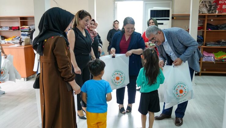 Günışığı’nda dayanışma sürüyor: Bin 950 kişiye giyim ve ayakkabı desteği sağlandı