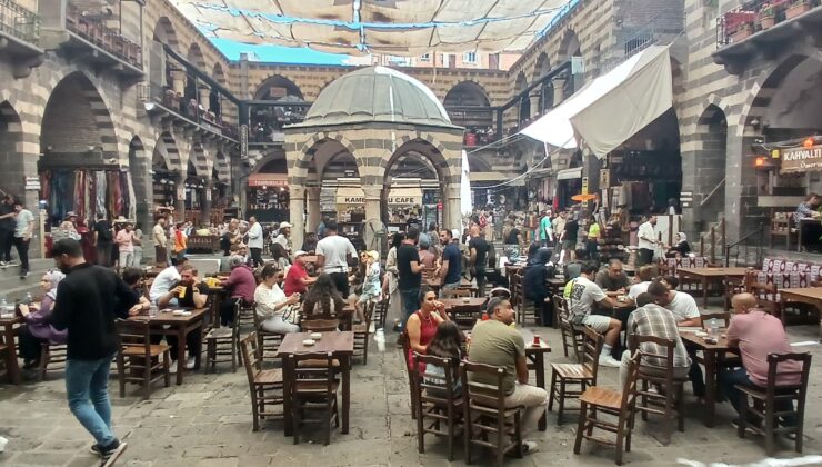 Tarihi Han’da Serinlik Arayışı
