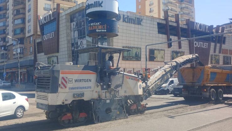 Bağlar’da Asfaltlama Seferberliği: Hasarlı Yollar Yenileniyor