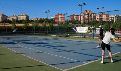 2. Rezan Cup Tenis Turnuvası devam ediyor