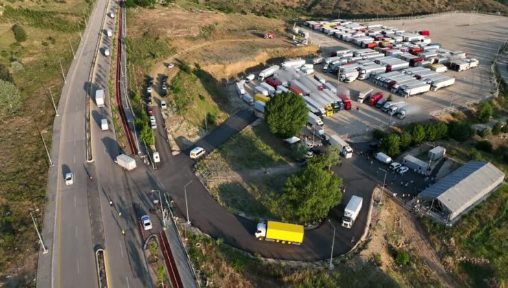 YKS soru kitapçıkları özel kilitli araçlarla yola çıktı