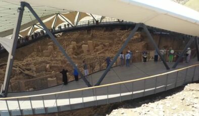 Ziyaretçiler, Göbeklitepe’de 12 bin yıl öncesine tanık oldu