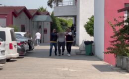 Annesini bıçakla öldüren şüphelinin emniyetteki işlemleri sürüyor