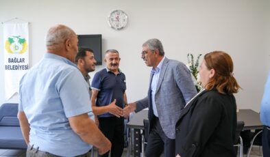 Eş Başkanlar Çalışanlarla Bayramlaştı