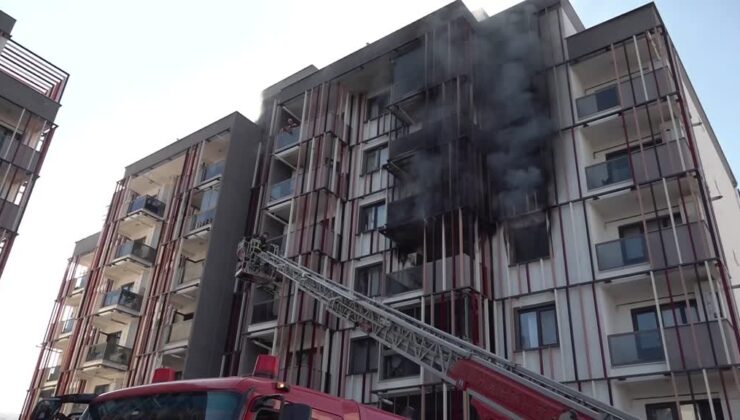 Bir binada çıkan yangında 10 kişi dumandan etkilendi