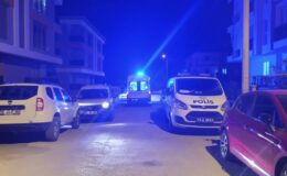 Bir kadın evinde bıçaklanarak öldürüldü