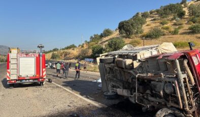 Kamyonet ile otomobilin çarpıştığı kazada 1 kişi öldü, 5 kişi yaralandı