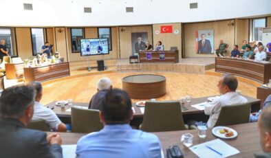 Kayapınar Belediyesi Eş Başkanları muhtarlarla buluştu