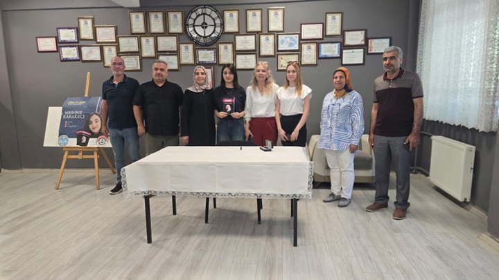 Lise öğrencisi Medine Karakeçi’nin  romanı ”Umay” çıktı