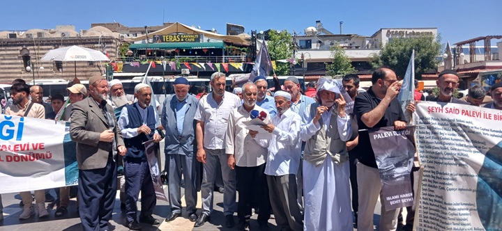 Palevi-Der, Ulu Camii Önünde Şeyh Said’i Andı