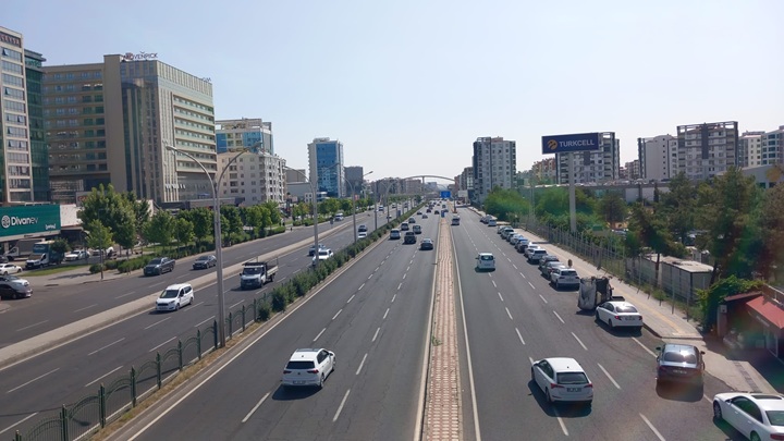 İlk İş Gününde Karayollarında Yoğunluk Oluştu
