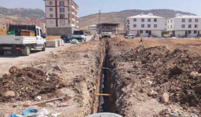 Hani’de yeni yerleşim alanına içme suyu ve kanalizasyon hattı döşendi