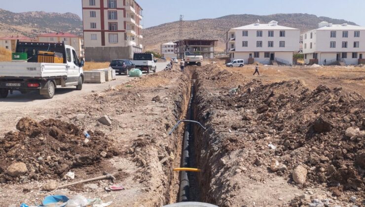 Hani’de yeni yerleşim alanına içme suyu ve kanalizasyon hattı döşendi