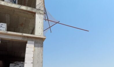 8. kattan düşen işçi yaralandı