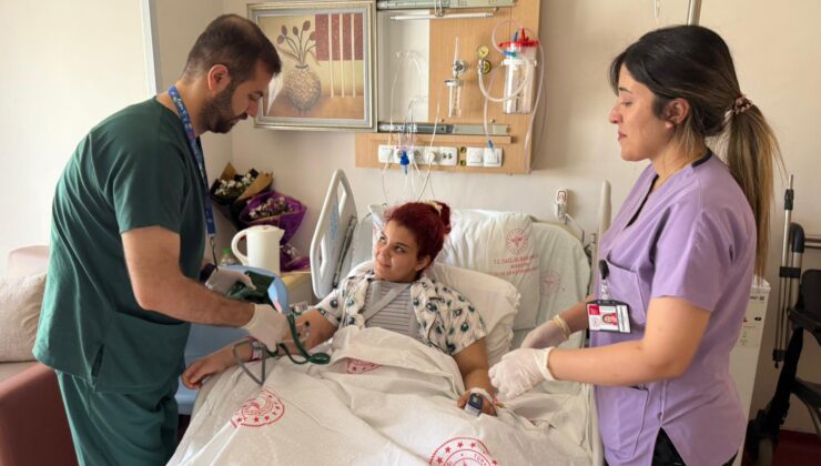 Yüksekten düşen kadın geçirdiği iki cerrahi müdahaleyle sağlığına kavuştu