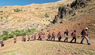 Dağ, su, enkaz… Tunceli’de gönüllüler sahada hazır