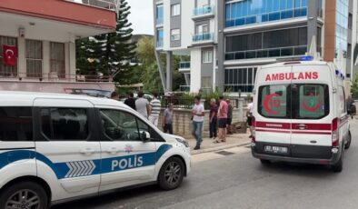 Alanya’da bir kişi evinin önünde ölü bulundu