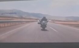 Ablasının düğün konvoyunda vinçle çarpışan motosikletin sürücüsü öldü