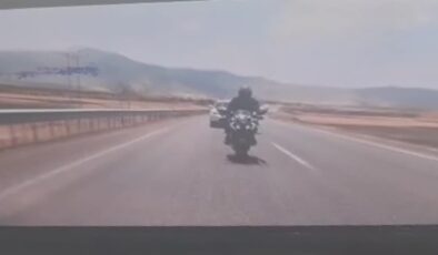 Ablasının düğün konvoyunda vinçle çarpışan motosikletin sürücüsü öldü