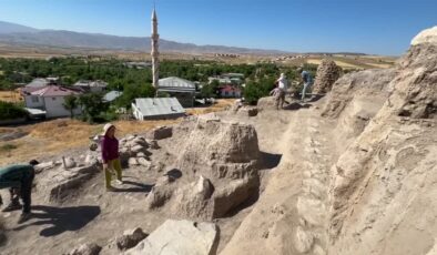 Elazığ’da 6 bin yıllık insan kurban edilen tapınak bulundu