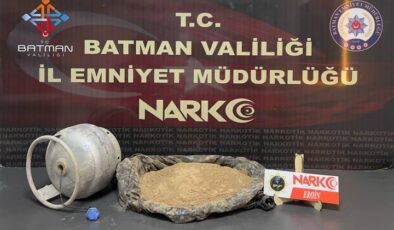 Batman’da piknik tüpüne gizlenmiş 2 kilo 900 gram eroin ele geçirildi