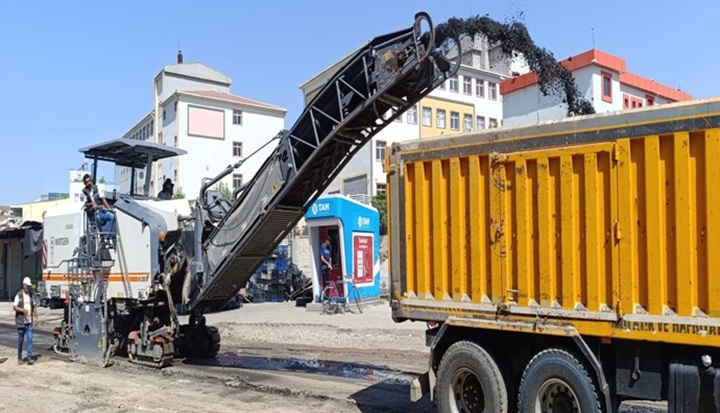 Batman’da asfaltlama çalışması