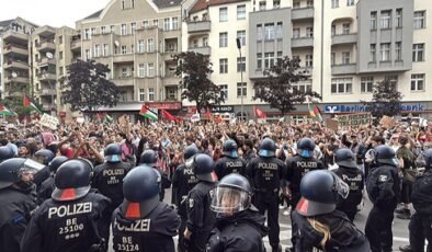 Berlin’de polis, Filistin’e destek gösterisine sert müdahalede bulundu
