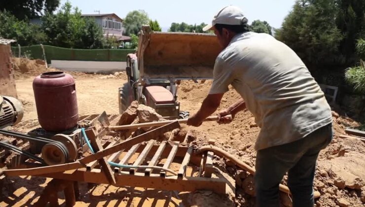 Babasından öğrendiği çömlekçiliğe ömrünü adadı