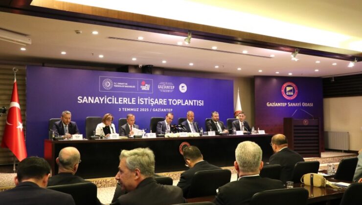 Bakan Kacır, Gaziantep’te sanayicilerle istişare toplantısında konuştu