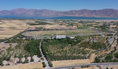 Buzdolabından kitaplığa: Atıklarla kurulan örnek kütüphane