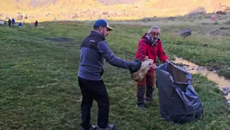 Cilo’da zirveye tırmandılar, doğayı çöplerden arındırdılar