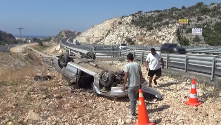Devrilen otomobildeki 1 kişi öldü, 1 kişi ağır yaralandı