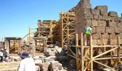 Diyarbakır’da 3 bin yıllık Zerzevan Kalesi’nin restorasyonuna başlandı