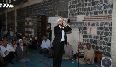 Diyarbakır’da ezan yarışması: Sesler Ulu Cami’de yükseldi