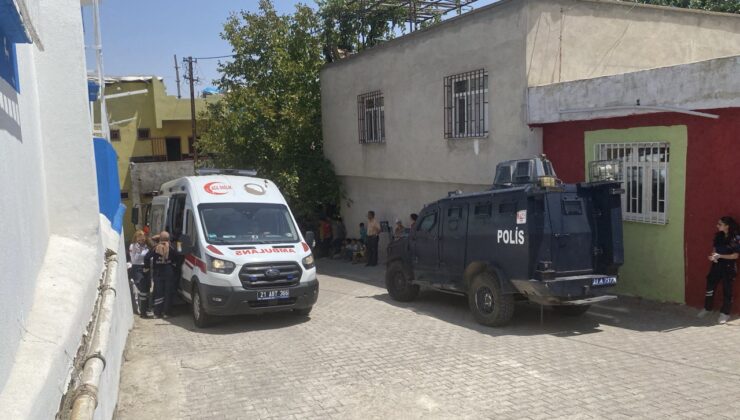Diyarbakır’da bir evde çıkan yangında 3 kişi dumandan etkilendi
