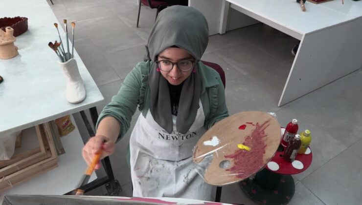 Diyarbakır’dan yükselen sessiz çığlık: Remziye resimleriyle haykırıyor