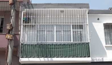 Evinde tabancayla vurulan anne ve kızı hayatını kaybetti