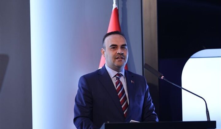 Bakan Kacır: 5’inci Arktik Bilimsel Araştırma Seferimiz başladı