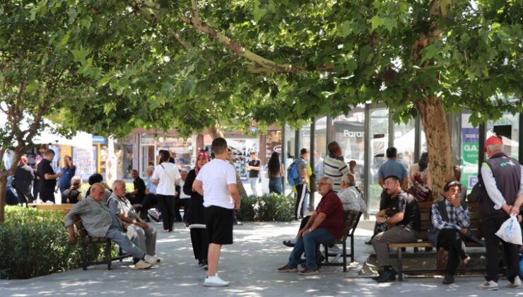 Sıcak hava etkisini sürdürüyor