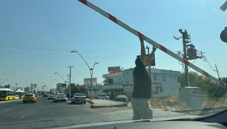Hemzemin geçitte rampa bozuldu, Diyarbakır trafiği durdu
