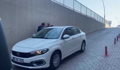 Husumetlisini camide bıçaklayarak öldüren zanlı adliyede