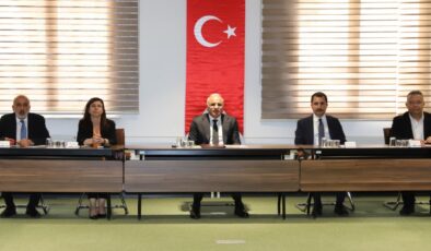 Eşbaşkan Bucak, İl Tanıtım ve Geliştirme Komisyonu toplantısına katıldı